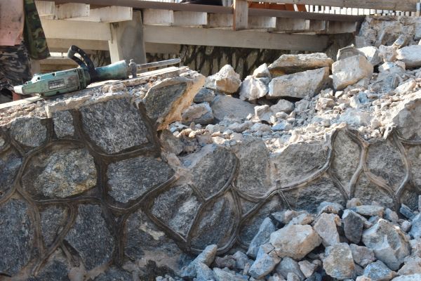 Retaining Wall Demolition in Pearland